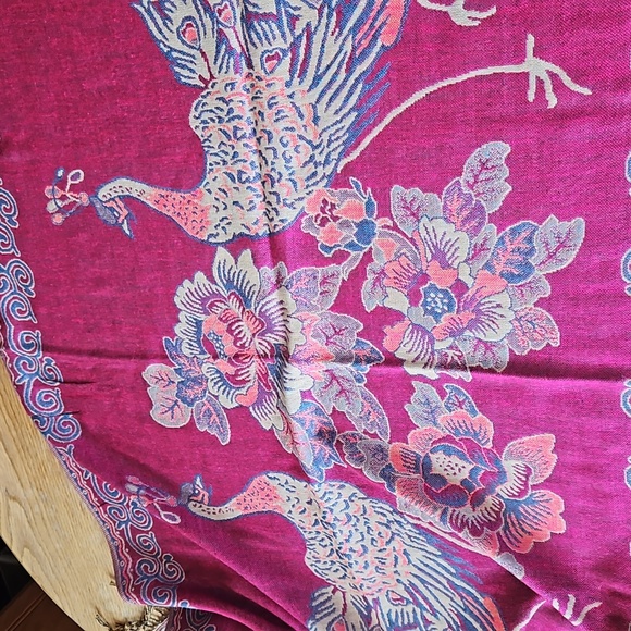 Scarf - Picture 2 of 3